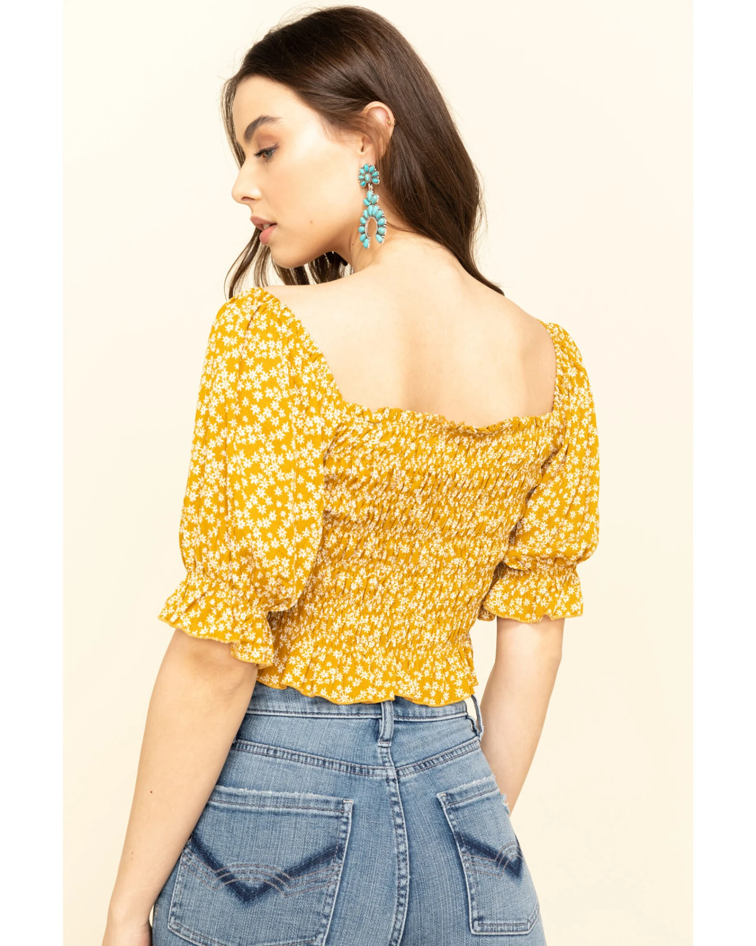 Loveriche Women's Floral Print Smocked Crop Top 5 Loveriche Women's Floral Print Smocked Crop Top - Image 5