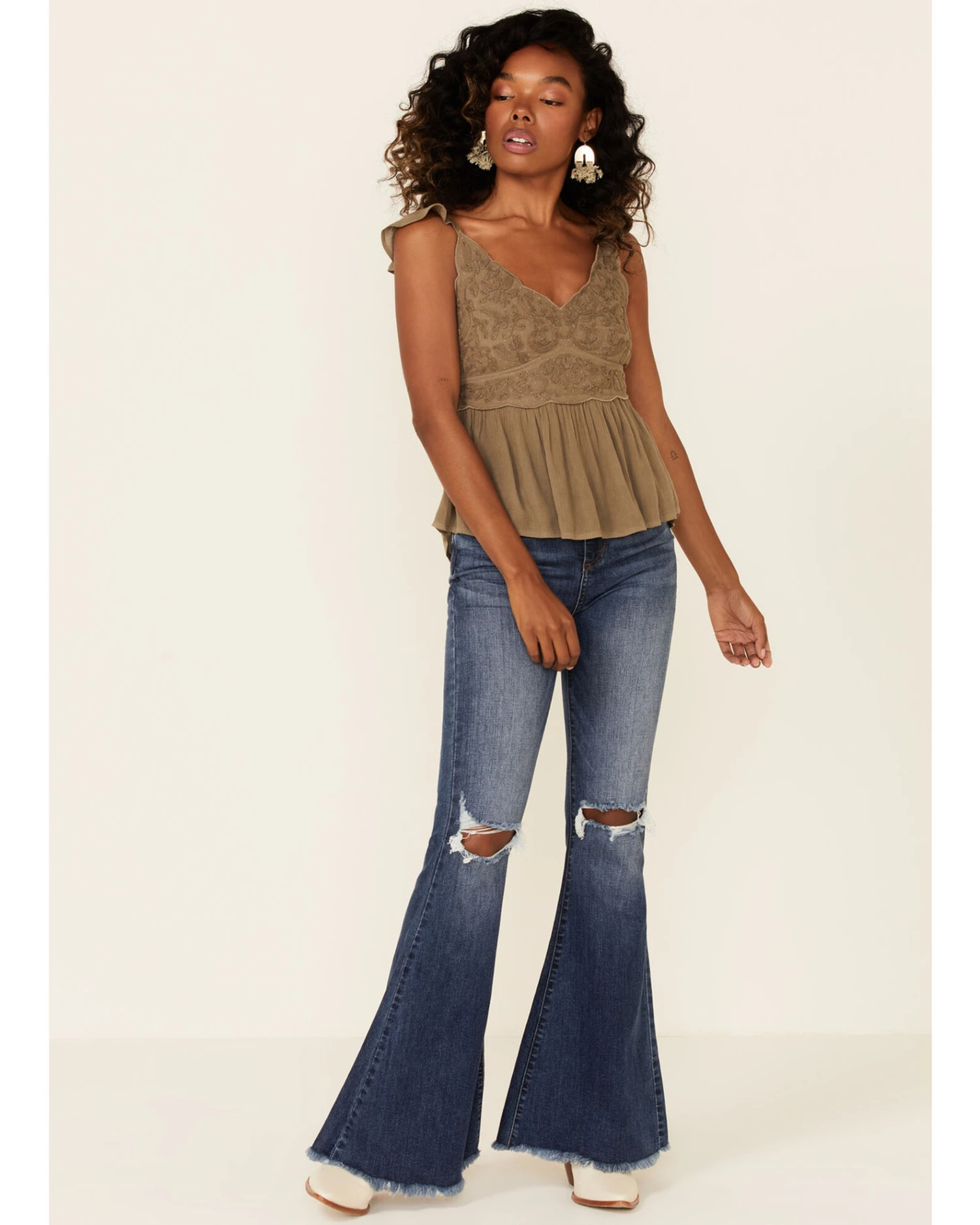 Shyanne Women's Embroidered Flutter Short Sleeve Top 2 Shyanne Women's Embroidered Flutter Short Sleeve Top - Image 2