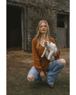 Idyllwind Women's Romance Floral Embroidered Swiss Dot Blouse