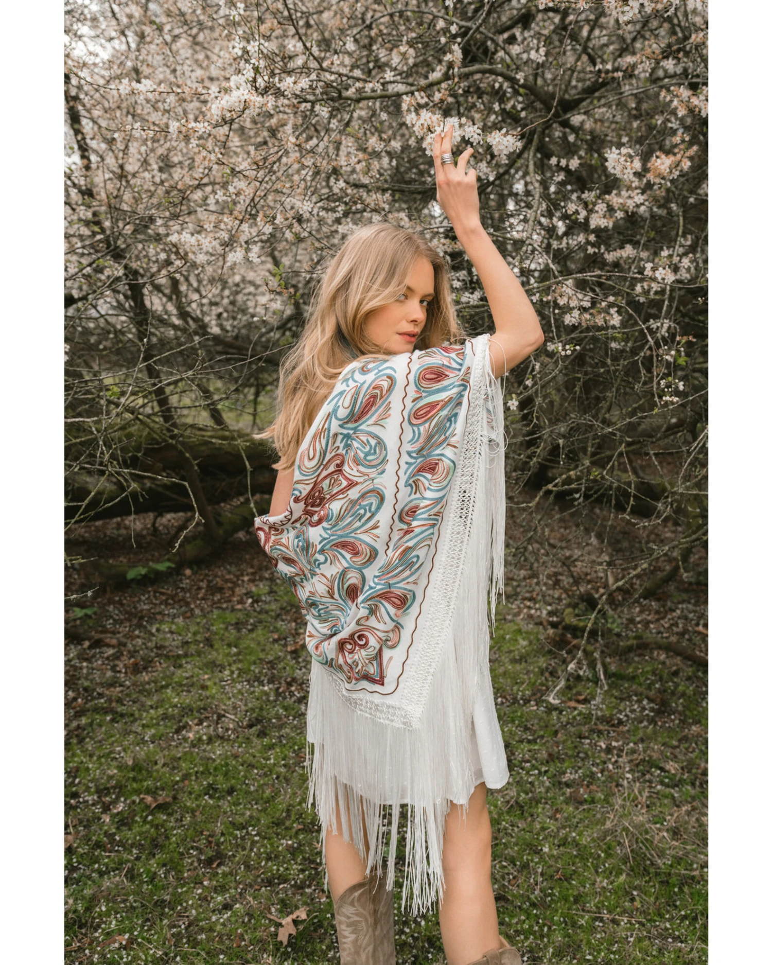 Idyllwind Women's Music City Embroidered Fringe Shawl 1 Idyllwind Women's Music City Embroidered Fringe Shawl