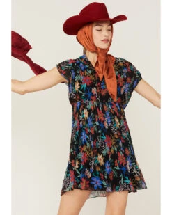 Molly Bracken Women's Floral Print Pleated Short Sleeve Dress -Ariat Western Outlet Store 2000368849 001 P4