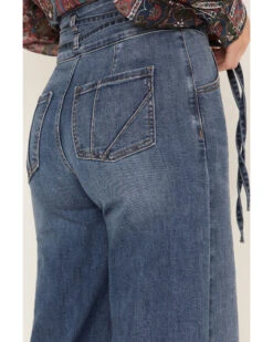 Shyanne Women's Medium Wash High Rise Belted Trouser Wide Jeans -Ariat Western Outlet Store 2000373379 414 P4