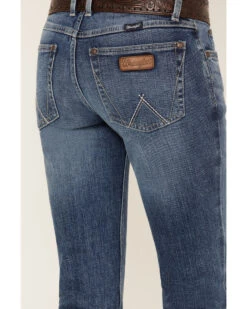 Wrangler Retro Women's Medium Wash Mid Rise Mae Megan Bootcut Jeans -Ariat Western Outlet Store 2000375057 400 P4