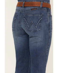 Wrangler Women's Medium Wash Mid Rise Q-Baby Bootcut Ultimate Riding Jeans 7 Wrangler Women's Medium Wash Mid Rise Q-Baby Bootcut Ultimate Riding Jeans -Ariat Western Outlet Store 2000375065 400 P4
