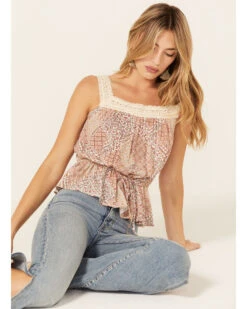 Wild Moss Women's Floral Paisley Patchwork Crochet Tank Top