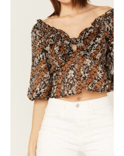 Wild Moss Women's Floral Print Tie-Front Peplum Crop Top -Ariat Western Outlet Store 2000381596 001 P3