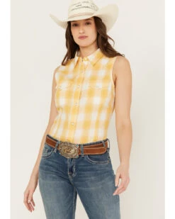 Wrangler Women's Gingham Sleeveless Snap Western Shirt