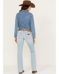 Wrangler Retro Women's Mid Rise Light Wash Mae Wide Leg Trouser Jeans -Ariat Western Outlet Store 2000384128 412 P3