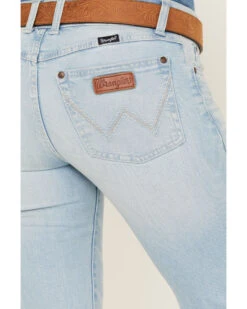 Wrangler Retro Women's Mid Rise Light Wash Mae Wide Leg Trouser Jeans -Ariat Western Outlet Store 2000384128 412 P4