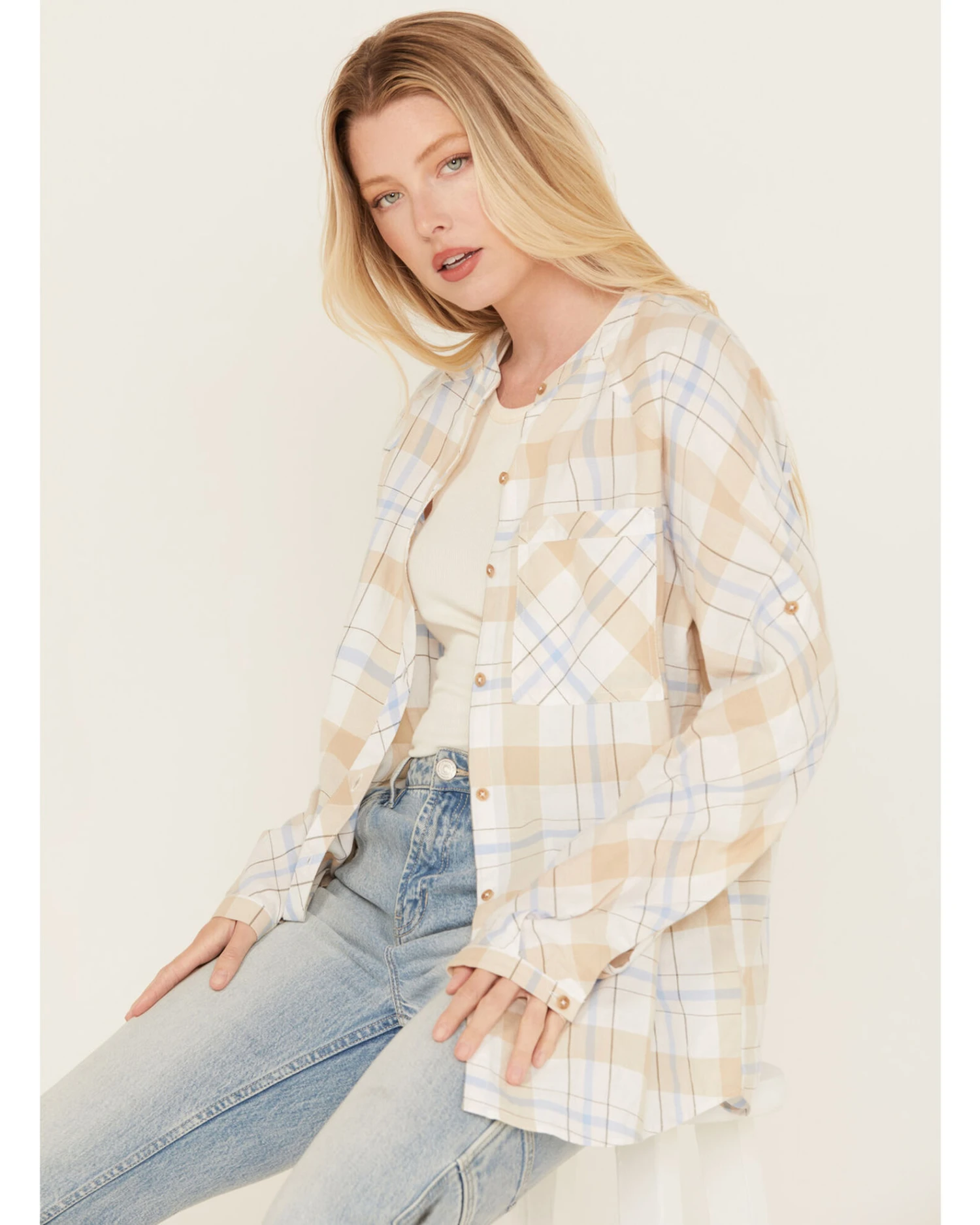 Cleo + Wolf Women's Oversized Plaid Print Button Up 1 Cleo + Wolf Women's Oversized Plaid Print Button Up